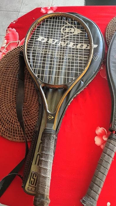 2 raquetes de tenis