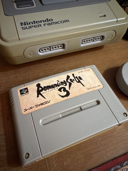 Konsola Nintendo Super Famicom / Super Nintendo SNES z okablowaniem