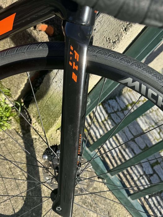Biicleta estrada disco KTM