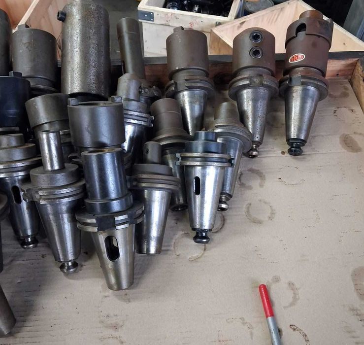 ISO 50, ISO 40, BT 40, BT 50, SK30 cones diversos 230 unidades