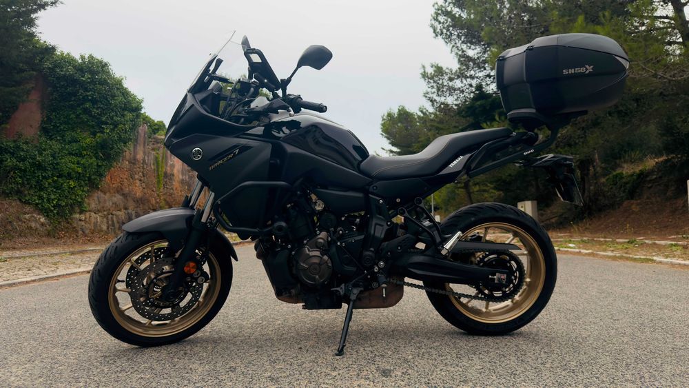 Yamaha tracer 7 midnight black