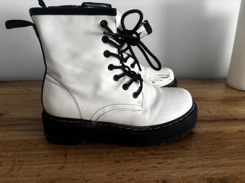 Buty kozaki 39 biale