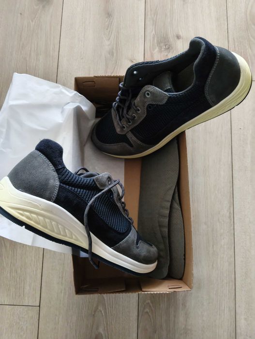 Buty sportowe MON roz. 46