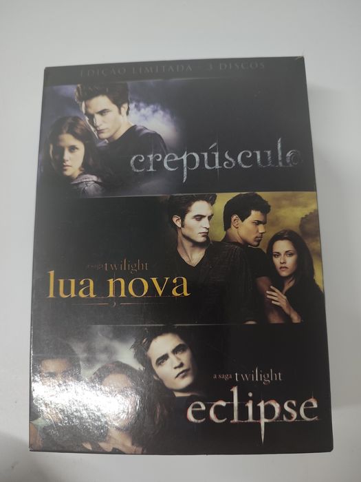 Três DVDs usados