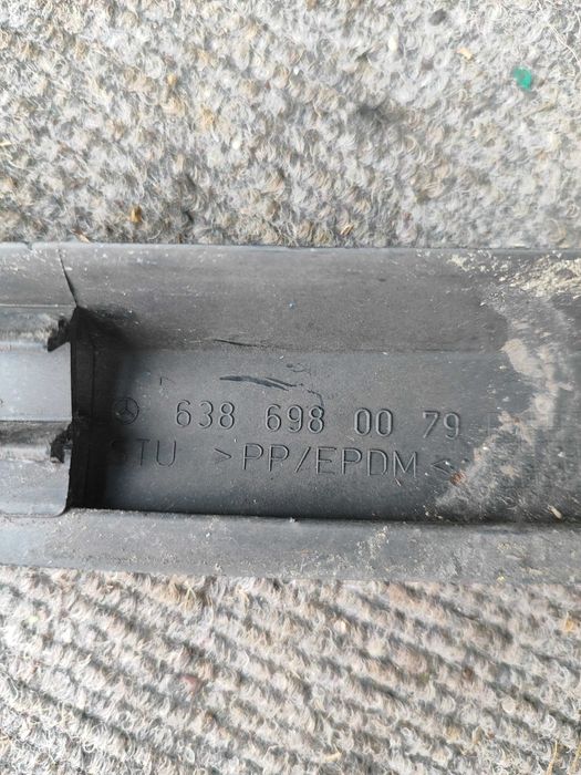 Планка лобового скла Водійська сторона ВІТО 638