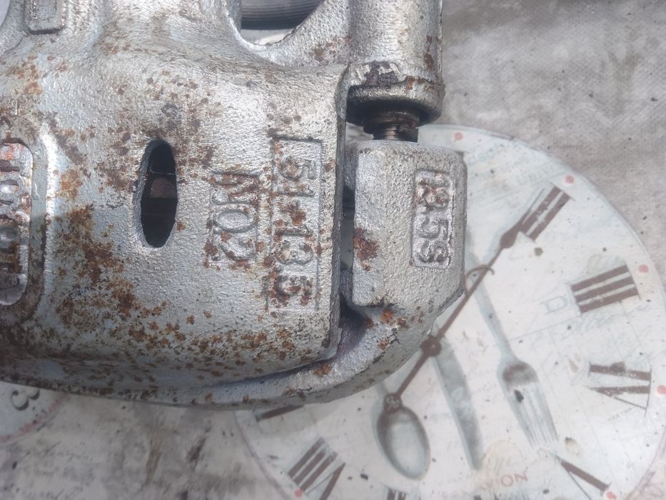 Toyota передние суппорта