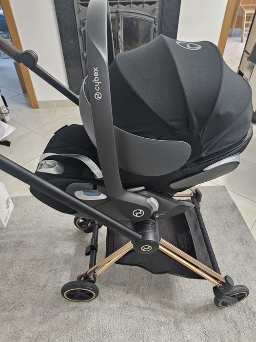 Carrinho Cybex Mios com chassis + assento + cloud Z com adaptadores + base Z isofix