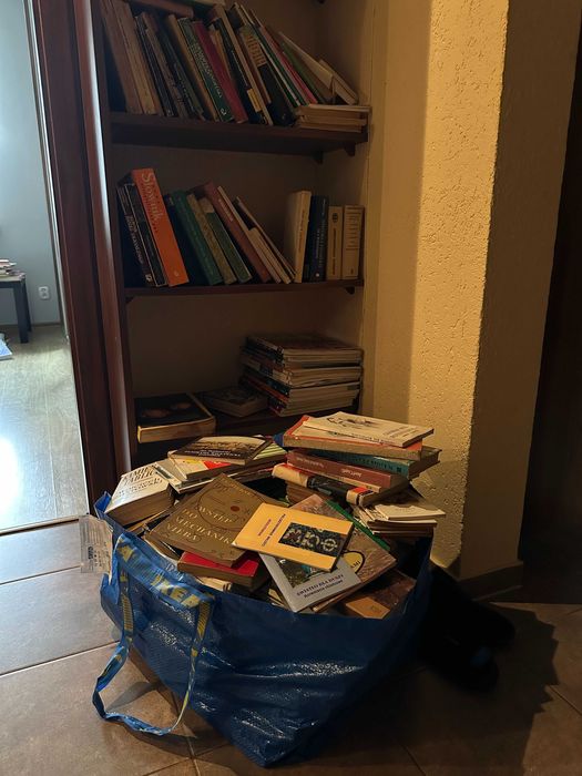 Książki używane, około 200 sztuk