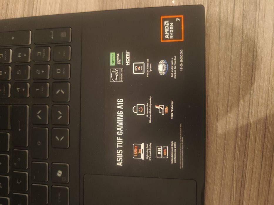 Notebook ASUS + Monitor AOC