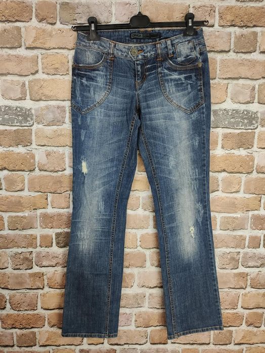 Only jeansowe spodnie prosta nogawka z przetarciami w27 l32