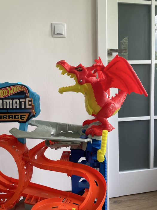 garaż Hot Wheels Ultimate Garage.