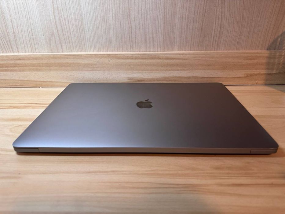 MacBook Pro 16" 2019 / Intel Core i7 / 16 GB RAM / 512 GB SSD / Ідеальний стан