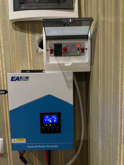 Гібридний інвертор EASUN POWER 2.2KW 12v 1800W + Lifepo4 12v 150 Ah