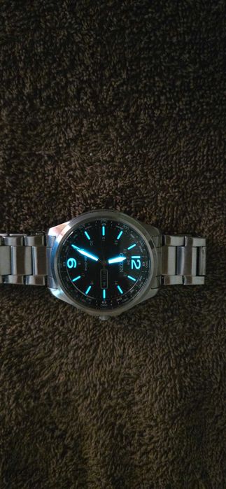 CITIZEN J800-S128226 B/N , Eco Drive, Szafir , WR100, Mocna luma ! .