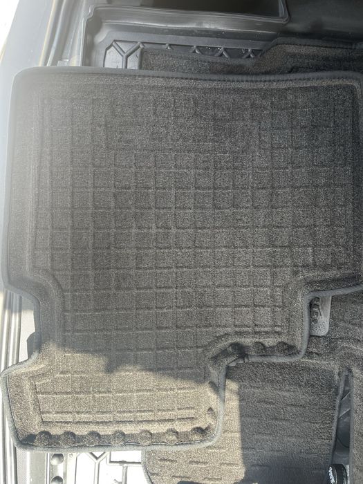 Продам коврики на мазду 3 - 18год