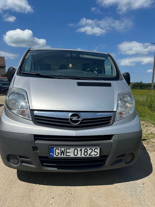 Opel Vivaro 2.0 DIESEL 9 osobowy cena brutto