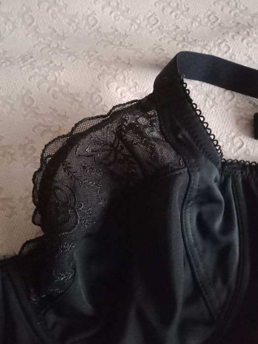 Biustonosz z fiszbinami esmara 90c