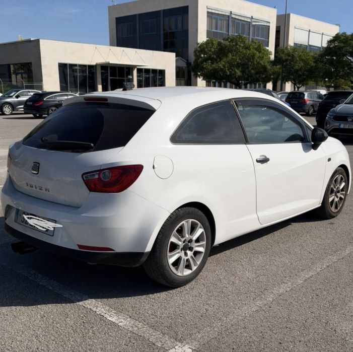 Seat Ibiza 1.2 TDI 2011 — photo 3