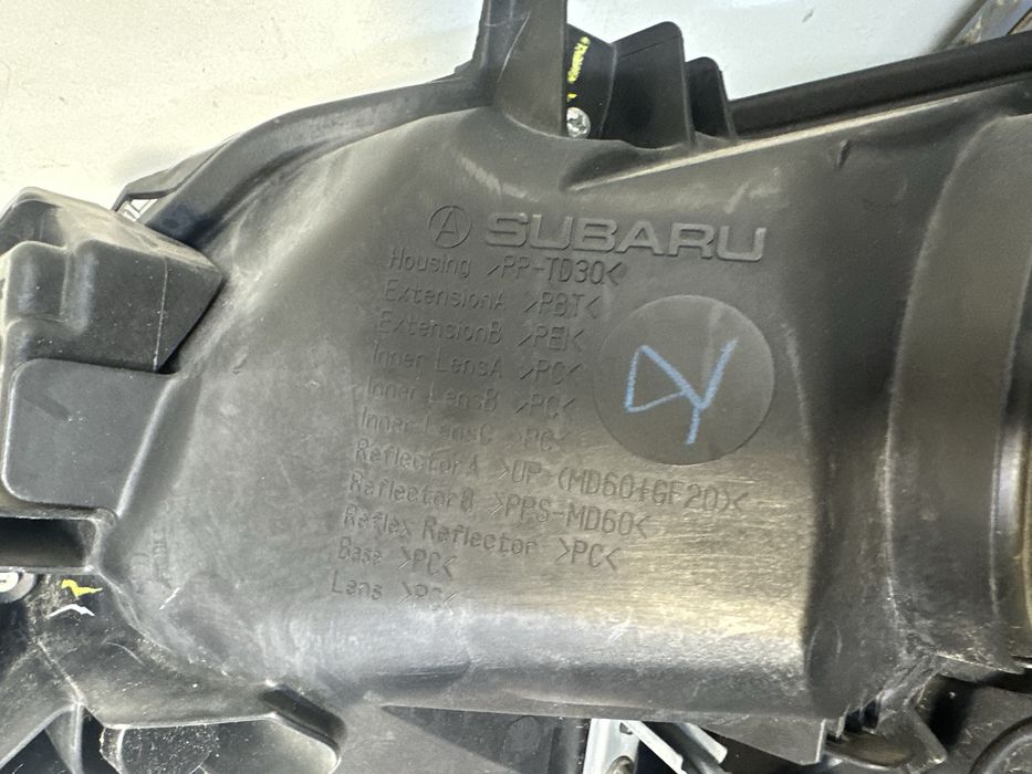 Фара правая subaru Outback Legacy 2015, 2016, 2017 usa xenon