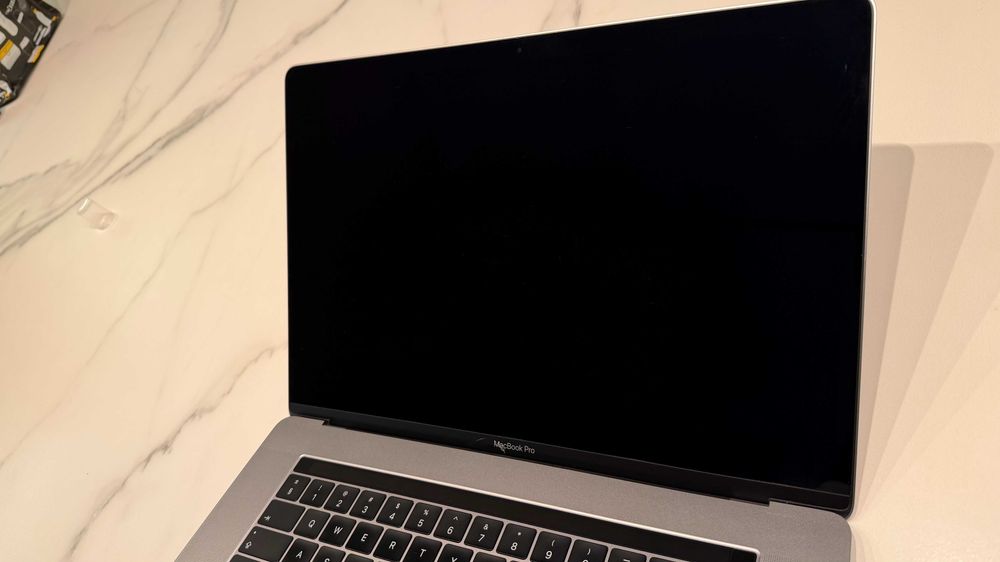 Macbook Pro 15" i9/16GB/512GB A1990 | Nowa bateria