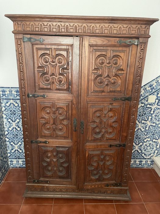 Roupeiro + movel de entrada