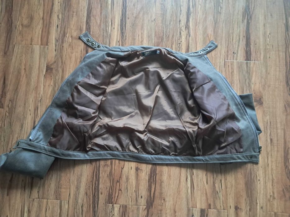 nowa cienka beżowa kurteczka na metce jest roz M ale to chyba  XS/S