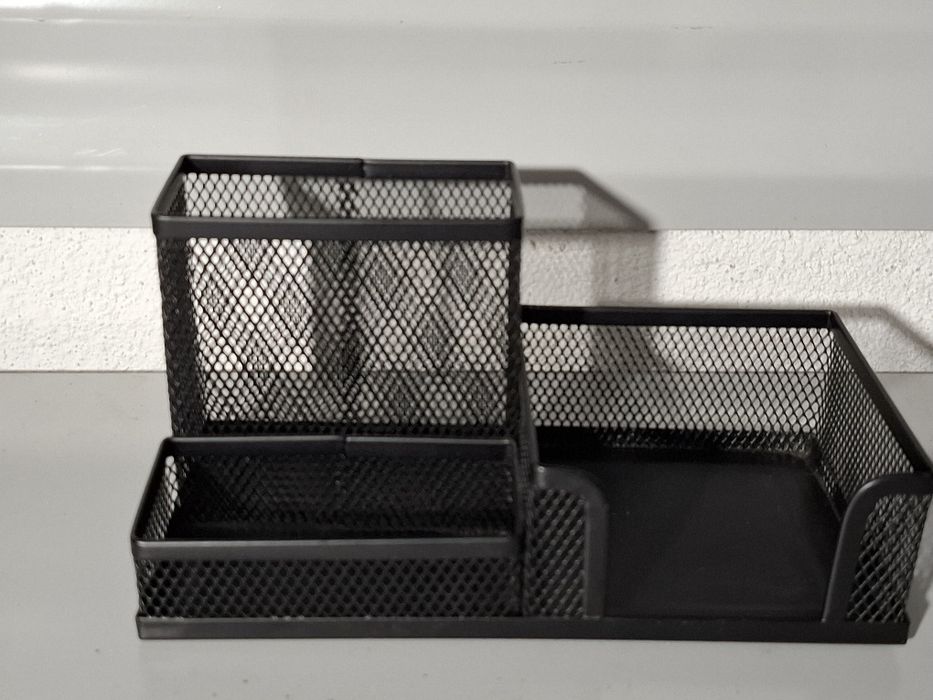 Organizador de mesa e porta-canetas em malha metálica preta