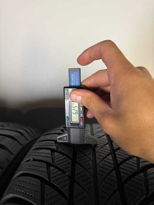 225/60/18 R18 Bridgestone LM001 RSC 104H 4шт Зимова шина 6-7мм