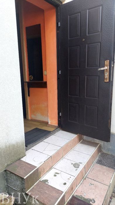 Продаю 1 км квартиру, з терасою, у серці Стрия