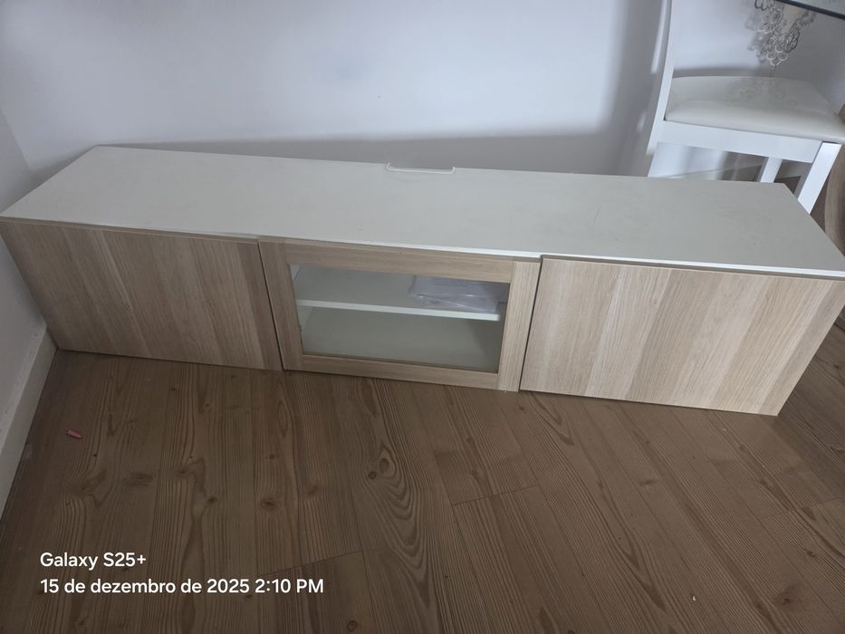 Mesa TV - Excelente estado.