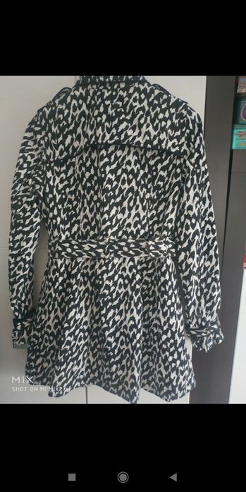 Przepiękny płaszczyk damski 38