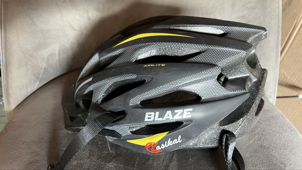 Mowy Kask rowerowy