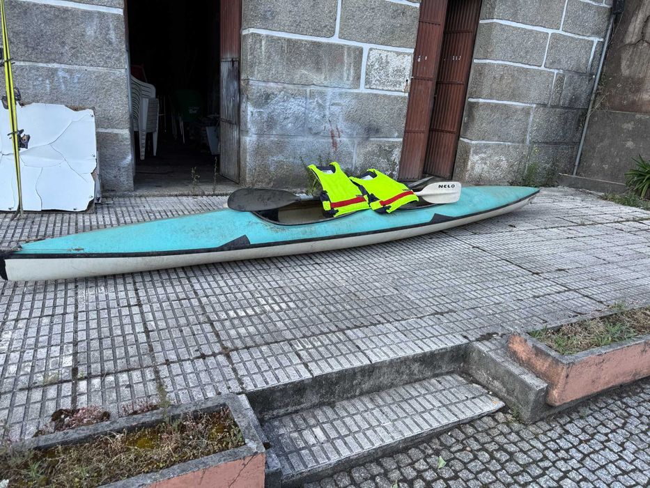 Kayak Nelo de 2 Lugares, 2 pagaias, 2 coletes