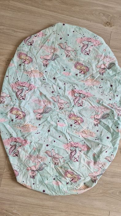 Простинки на резинці в дитяче ліжко