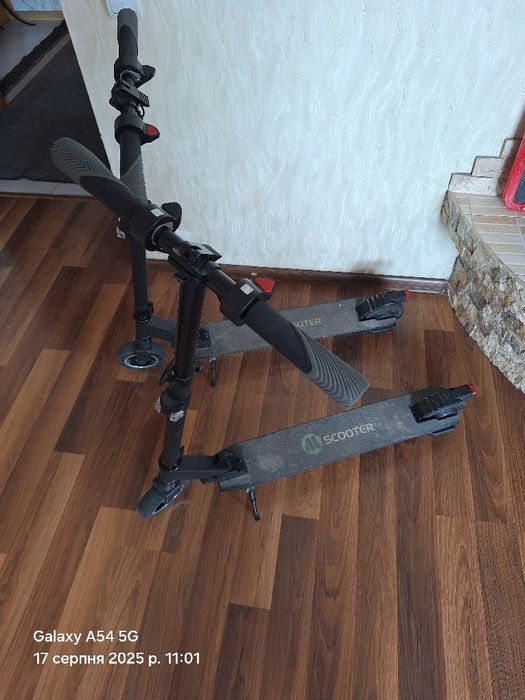 Електросамокат M-SCOOTER