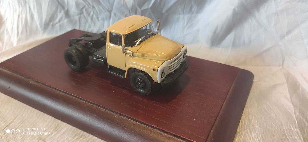 Колекційні масштабні металеві моделі легкових автомобілів 1/43 (7)
