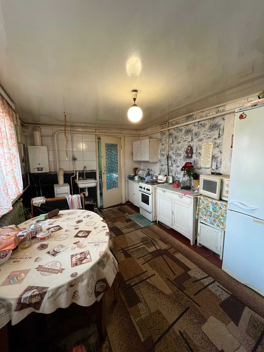 Продається частина будинку по вул. Народного Руху, з ділянкою. LD