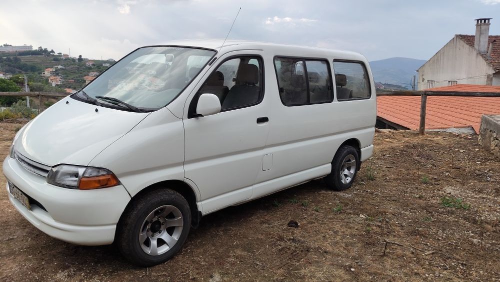 Toyota Hiace 9 lugares