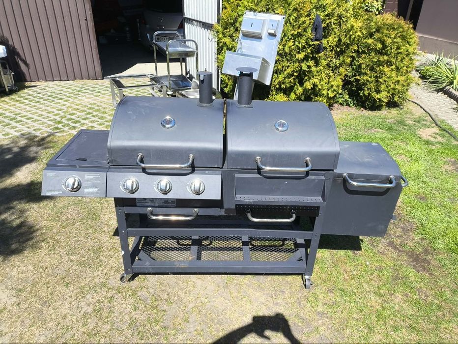 Grill gazowy-węglowy-wędzarnia