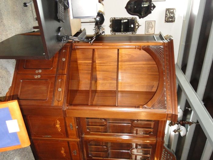 Wooden Corner Cabinet – Excellent Condition; Shows Signs of Woodworm – Neces
