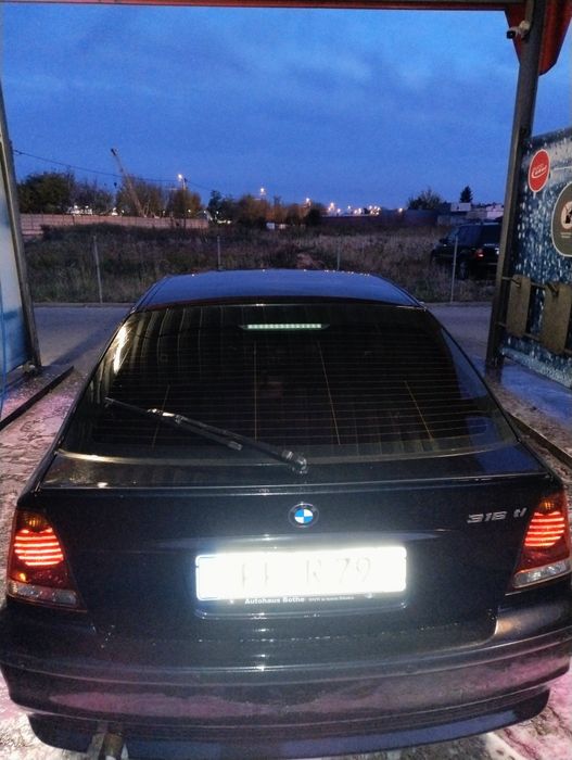 BMW E46 Compact Czarny