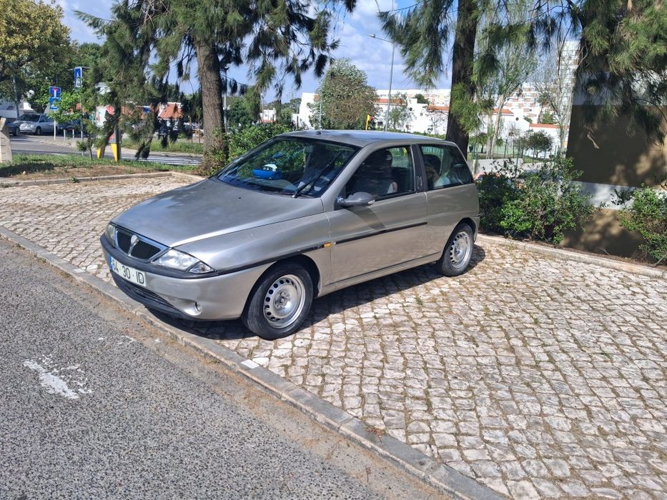 Vendo carro impecável