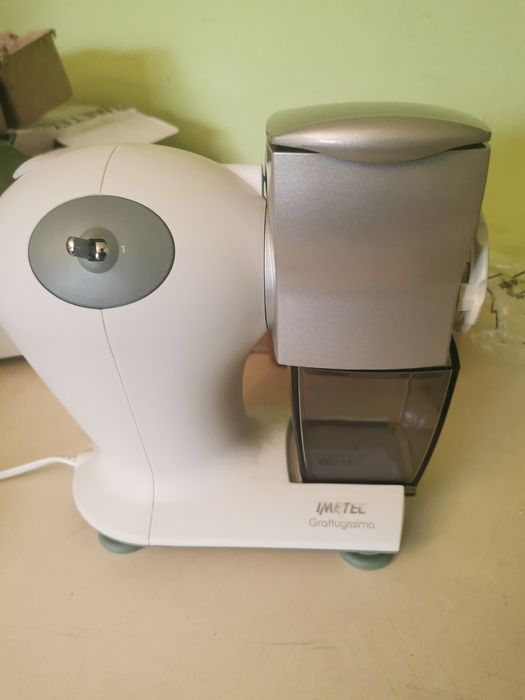 Imetec , tarka elektryczna do sera, chleba i suszonych owoców