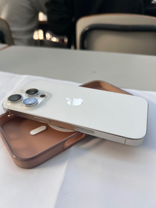iPhone 16 pro em excelente estado