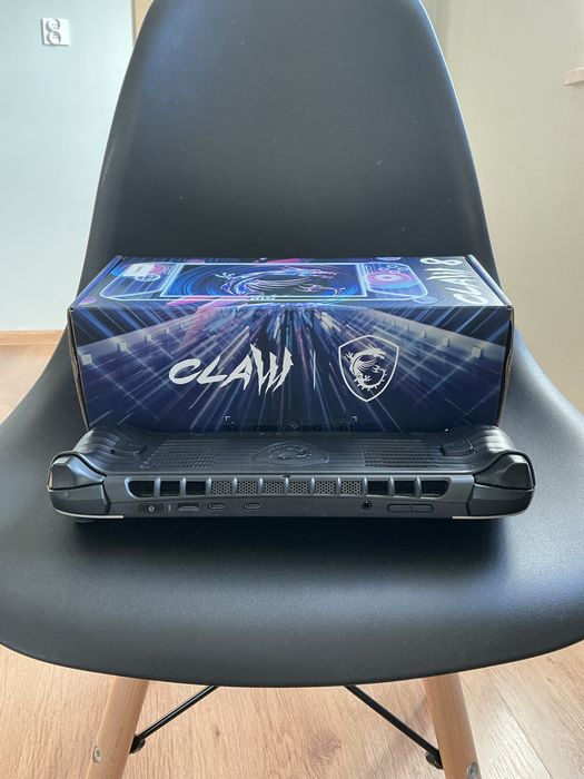 Handheld MSI Claw 8 AI+ A2VM intel arc 258V / 32GB RAM  / 1TB / 120Hz