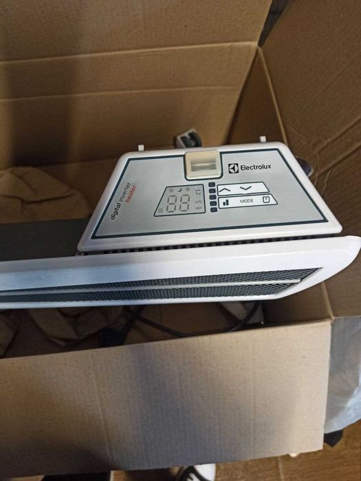 Обогреватель  Electrolux Air Gate Digital Inverter ECH/AGI-2500