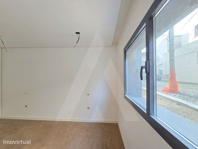 Apartamento T2 moderno - Open Space com imensa luz natura