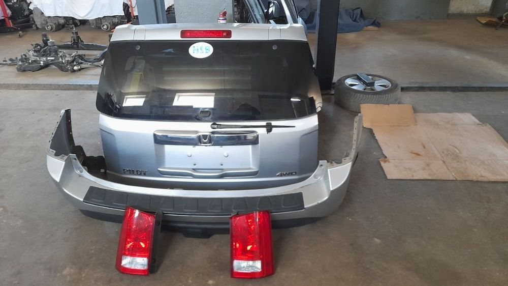 Honda Pilot klapa tylna kompletna