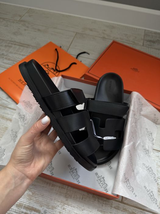 Шльопанці Hermes Chypre чорні