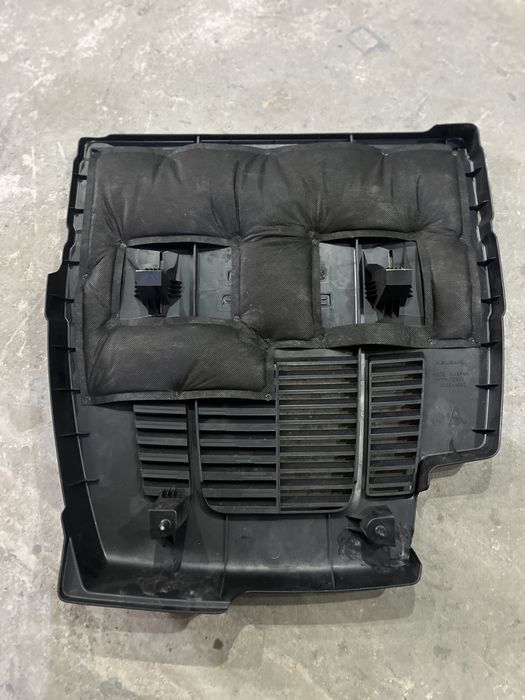 Крышка двигателя Subaru Forester sk 2018-